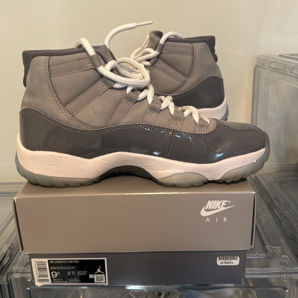 Jordan- Retro 11- Cool Grey- Size 9.5